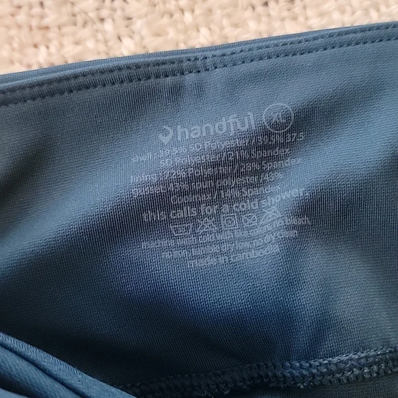 Handful Capri leggings - Picture 3 of 3